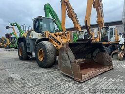 Liebherr L566