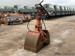 Atlas CW40 Clamshell grapple GGS25