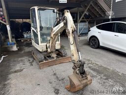 Terex HR1.6 with bucket