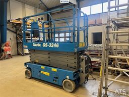 Genie GS-3246 scissor lift. 194 hours!