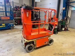 JLG 1230ES scissor lift. 230 hours.