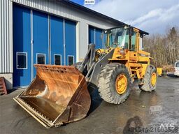 Volvo L120C Wheel Loader with Bucket WATCH VIDEO