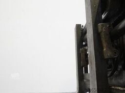 Hyundai 25D-7