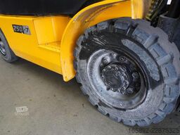 Hyundai 25D-7