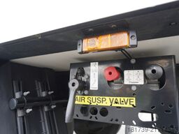 Krone refrigerated semi-trailer / 2000 MTH!