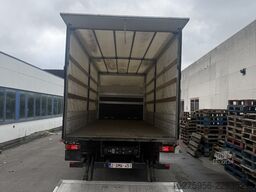 Renault Trucks D240