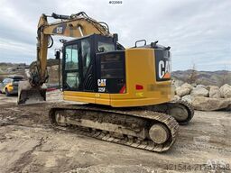 CAT 325FLCR with Engcon rototilt and grading bucket