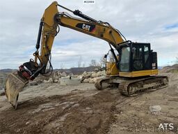 CAT 325FLCR with Engcon rototilt and grading bucket