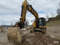 CAT 325FLCR with Engcon rototilt and grading bucket