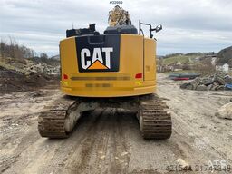 CAT 325FLCR with Engcon rototilt and grading bucket