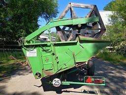 John Deere 2066