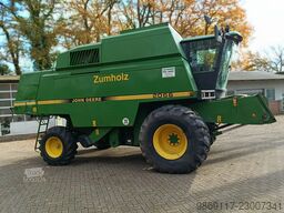 John Deere 2066