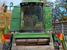 John Deere 2066