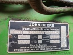 John Deere 2066