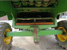 John Deere 2066