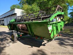 John Deere 2066