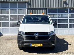 VW Transporter 2.0 TDI L2H1 DC Open laadbak Pick-u...