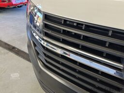 VW Transporter 2.0 TDI L2H1 DC Open laadbak Pick-u...
