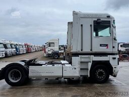 Renault AE 440 Magnum E-tech (BOITE MANUELLE / MANUAL G...