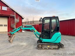 Kobelco SK18 Mini excavator w/ Powertilt, 3 buckets, rippe