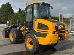 JCB 409 Stage SV 40km/h, Zusatzhydr., Gabel + Besen