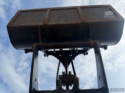 JCB 409 Stage SV 40km/h, Zusatzhydr., Gabel + Besen