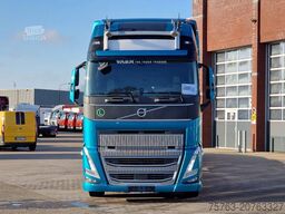 Volvo FH 500 Globetrotter XL Cartransporter Blyss Mod...