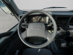 Isuzu NPR 71H