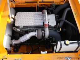 JCB JS305LC