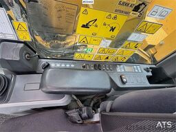 Caterpillar 325FLCR Excavator – 2 Buckets, R8 Rototilt and Mak