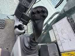 Caterpillar 325FLCR Excavator – 2 Buckets, R8 Rototilt and Mak