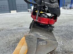 Caterpillar 325FLCR Excavator – 2 Buckets, R8 Rototilt and Mak