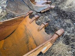 Caterpillar 325FLCR Excavator – 2 Buckets, R8 Rototilt and Mak