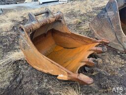 Caterpillar 325FLCR Excavator – 2 Buckets, R8 Rototilt and Mak