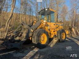 Caricatore Volvo L50C wheel loader w/ 3 buckets, pallet forks, plow