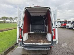 MERCEDES-BENZ SPRINTER 311