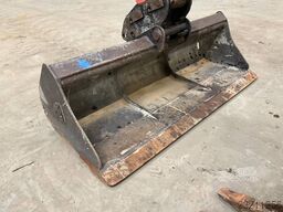 Kubota U 27-4