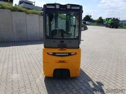 JUNGHEINRICH EFG 215 / Triplex: 4.25m! / SS / nur 2.184h!