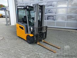 JUNGHEINRICH EFG 215 / Triplex: 4.25m! / nur 3.439h! / 2022