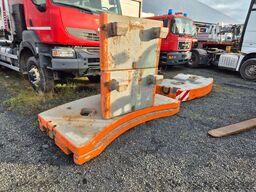 LIEBHERR LTM 1100-5.2 10x6 13.150h Klappspitze