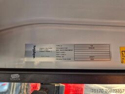 MERCEDES-BENZ Arocs 3351 LS 6x6 Palfinger S260Z96 Y Crane