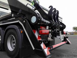 MAN MAN TGS 26.520 6x2-4 BL - HIAB FUTURA 18