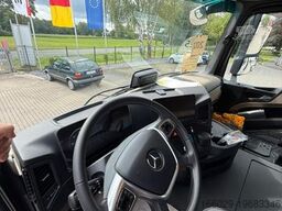 MERCEDES-BENZ Actros mit Rampen, Maschinentransporter