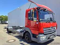 MERCEDES-BENZ 818 L Atego 3-Sitzer Automatik Fahrgestell 2xAHK