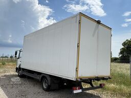 Mercedes-Benz Atego 818