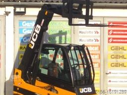 JCB TELETRUK TLT 30 G - 4.4m / 3t. VORFÜHRMA