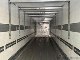 Schmitz Cargobull box semi-trailer with Thermo King unit