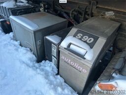 MAN TGA 26.360 hook truck w/ 20T hook, box and two set