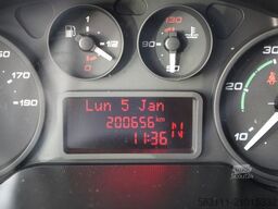 IVECO DAILY 65-170   / CH?ODNIA / AGREGAT XARIOS 300 /