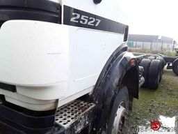 Mercedes-Benz 2527 6x4motor slecht